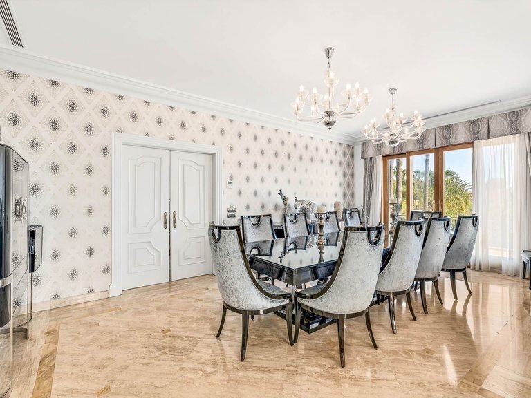 Villa for Sale in Estepona Malaga 3