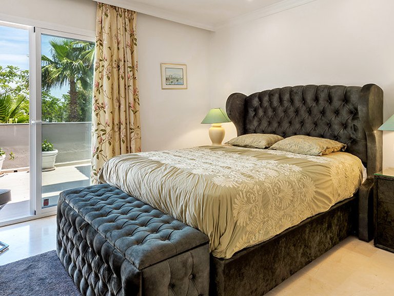 Villa for Sale in Benahavis Malaga 19