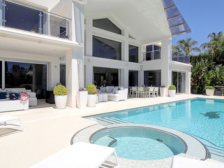 Villa for Sale in Marbella Malaga 5