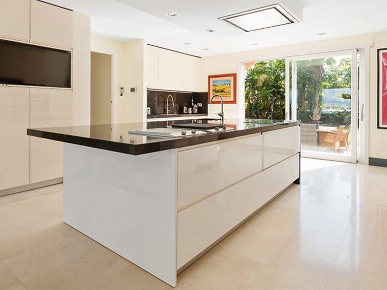 Villa for Sale in Estepona Malaga 12