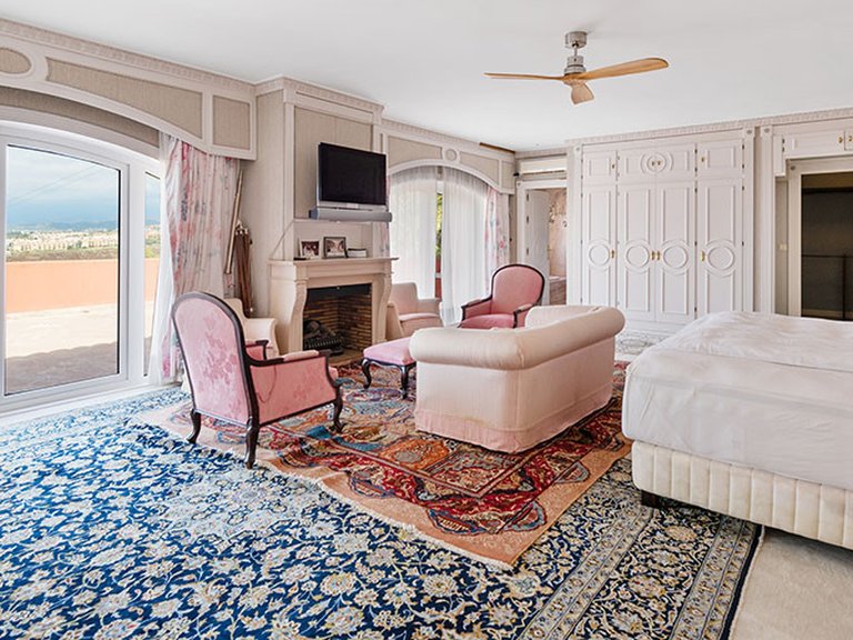 Villa for Sale in Estepona Malaga 32
