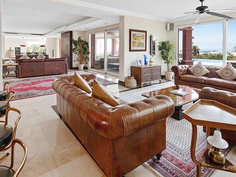 Villa for Sale in Estepona Malaga 9