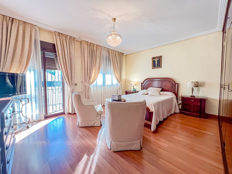 Villa for Sale in Malaga Malaga 32