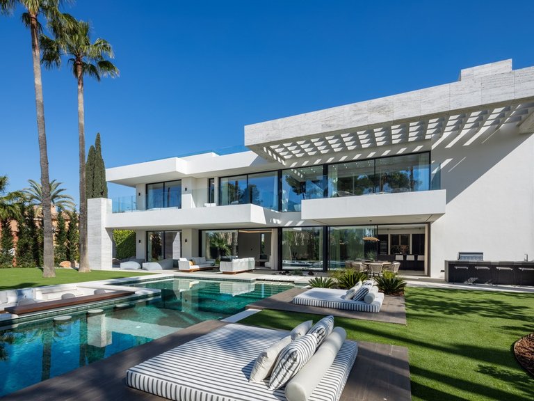 Villa for Sale in Marbella Malaga 12