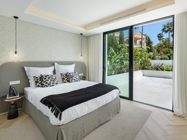 Villa for Sale in Marbella Malaga 18