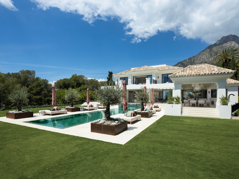 Villa for Sale in Marbella Malaga 30