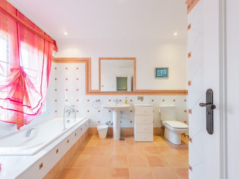 Villa for Sale in San Roque Cadiz 53