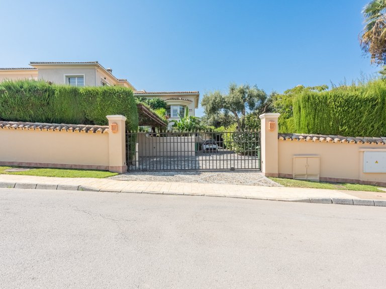 Villa for Sale in San Roque Cadiz 18