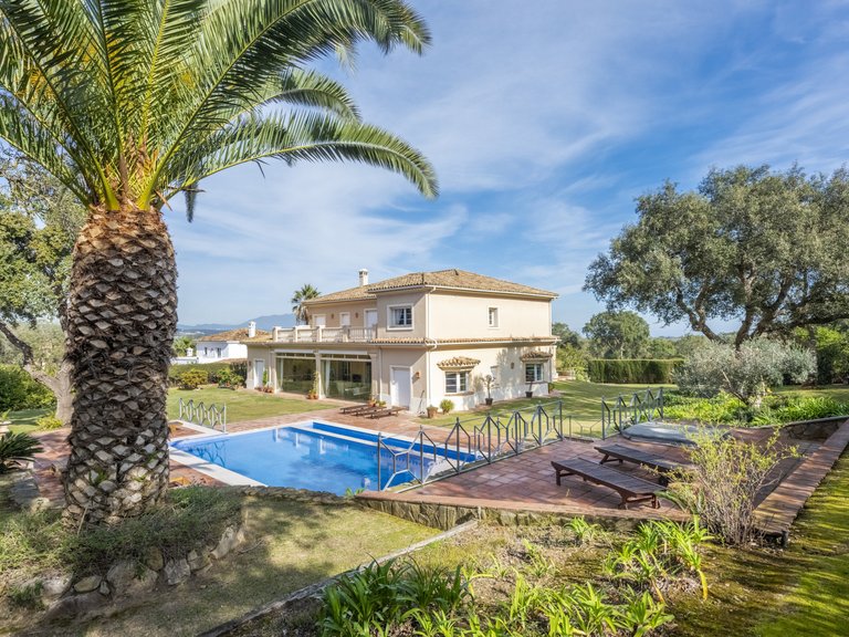 Villa for Sale in San Roque Cadiz 25