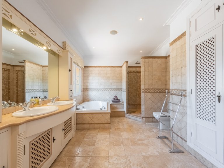 Villa for Sale in San Roque Cadiz 15