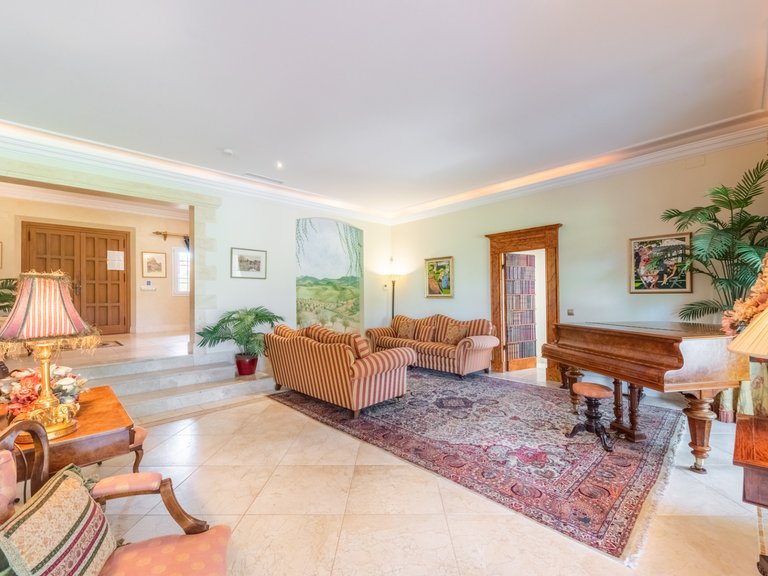 Villa for Sale in San Roque Cadiz 35
