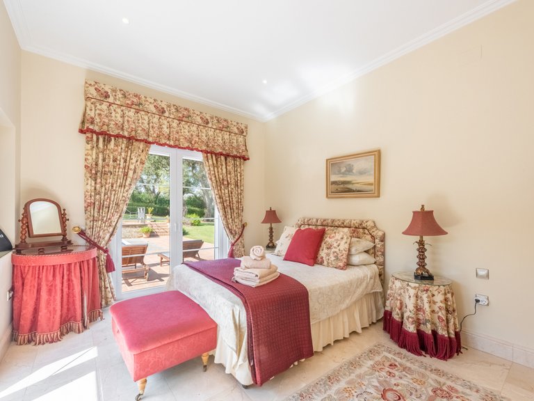 Villa for Sale in San Roque Cadiz 37