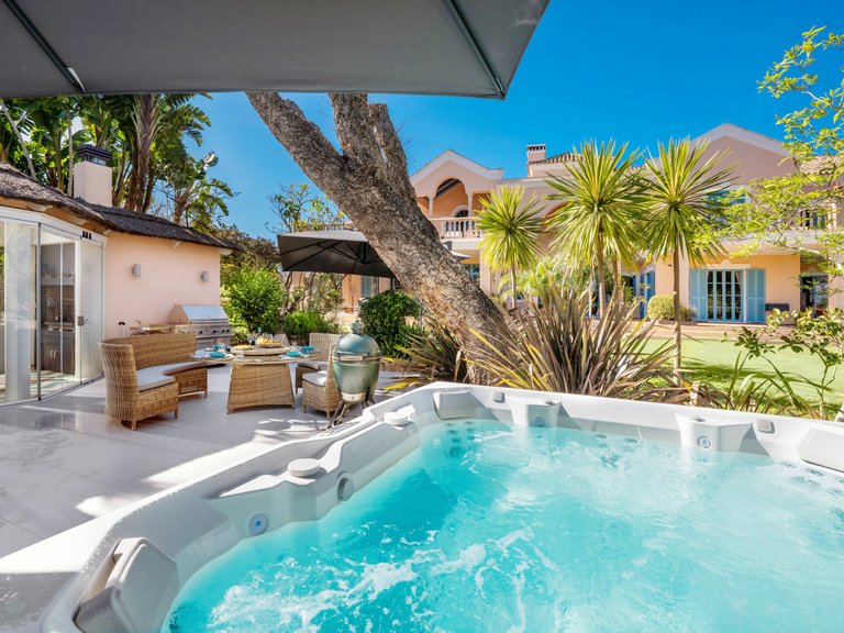 Villa for Sale in San Roque Cadiz 1