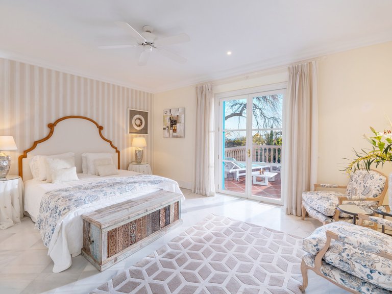 Villa for Sale in San Roque Cadiz 13