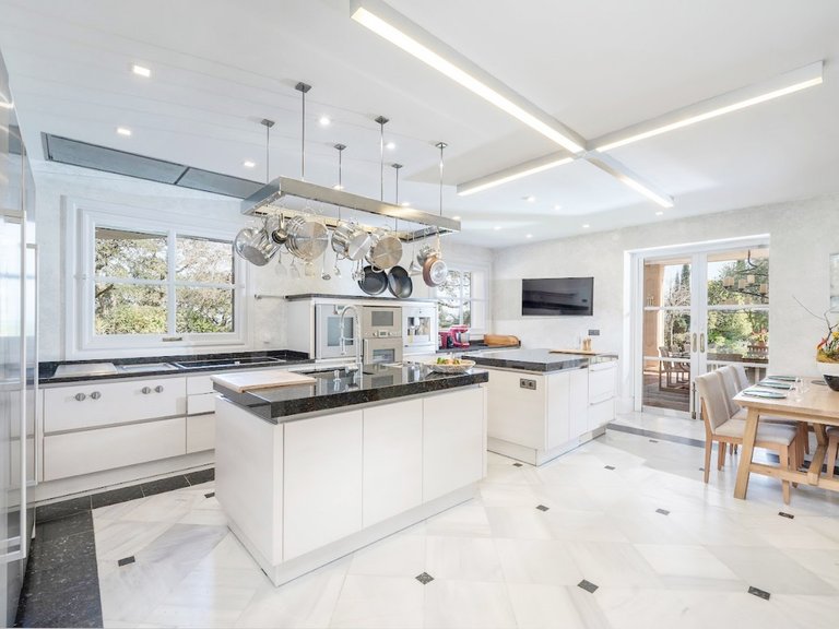 Villa for Sale in San Roque Cadiz 10