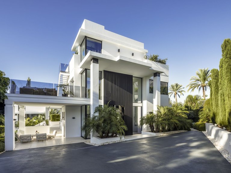 Villa for Sale in Marbella Malaga 23