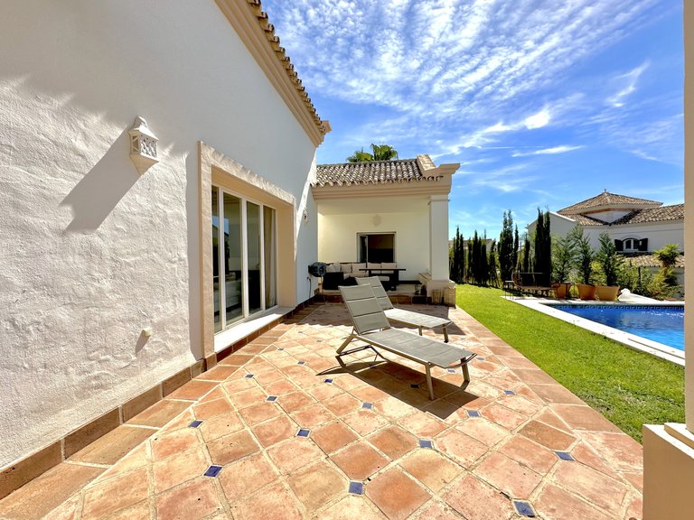 Villa for Sale in Istan Malaga 24