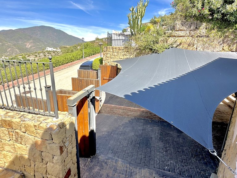 Villa for Sale in Istan Malaga 29