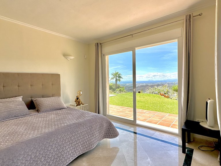 Villa for Sale in Istan Malaga 2