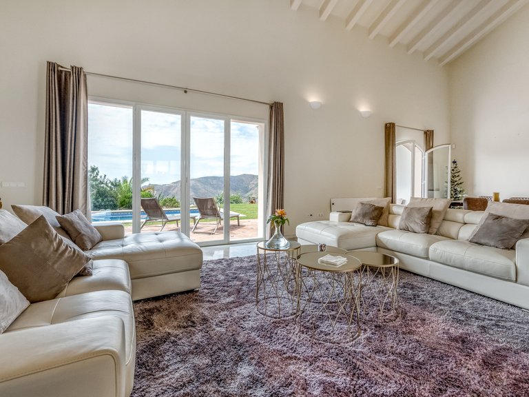 Villa for Sale in Istan Malaga 3