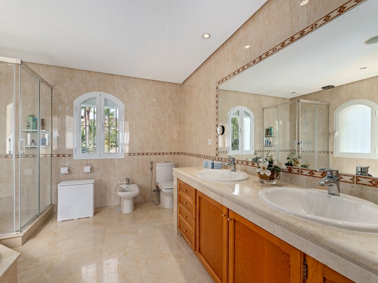 Villa for Sale in Marbella Malaga 8