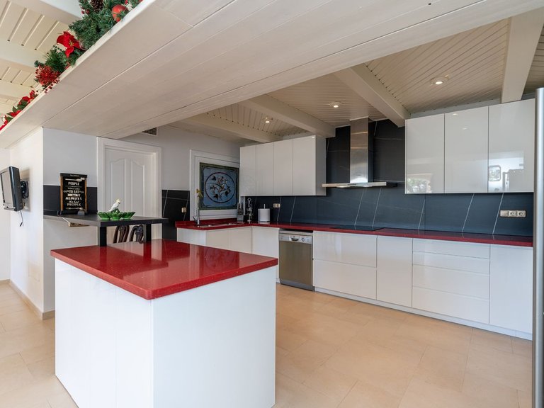 Villa for Sale in Benahavis Malaga 35