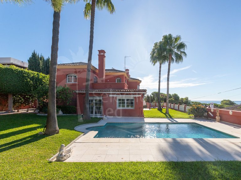 Villa for Sale in Estepona Malaga 1