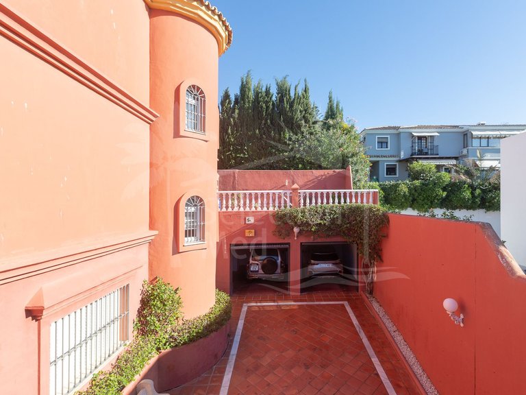 Villa for Sale in Estepona Malaga 7