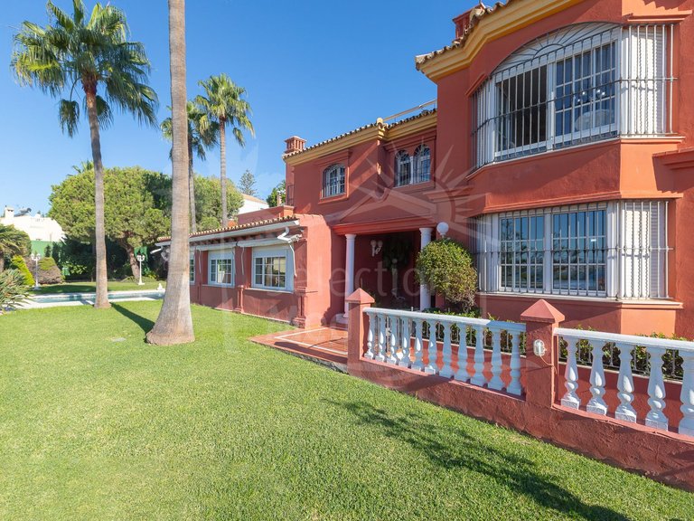 Villa for Sale in Estepona Malaga 27