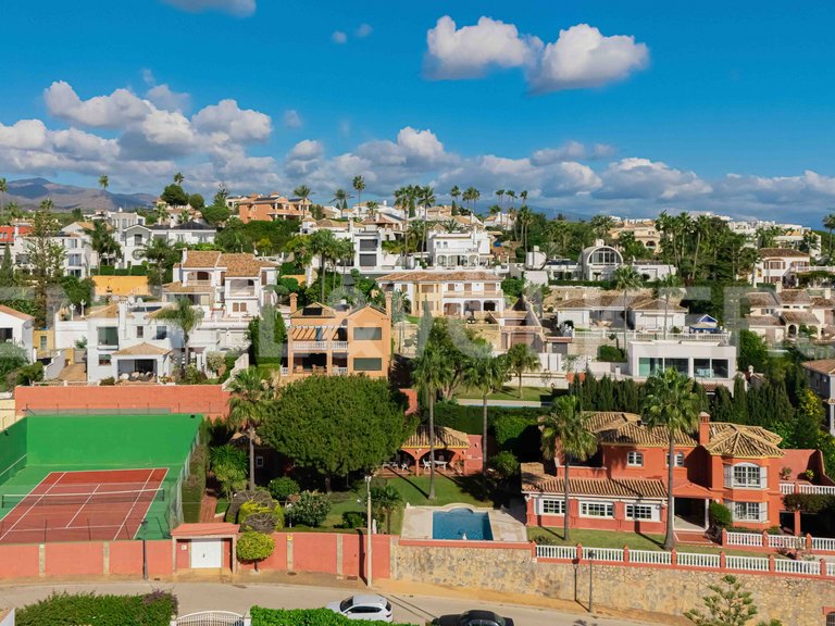 Villa for Sale in Estepona Malaga 4