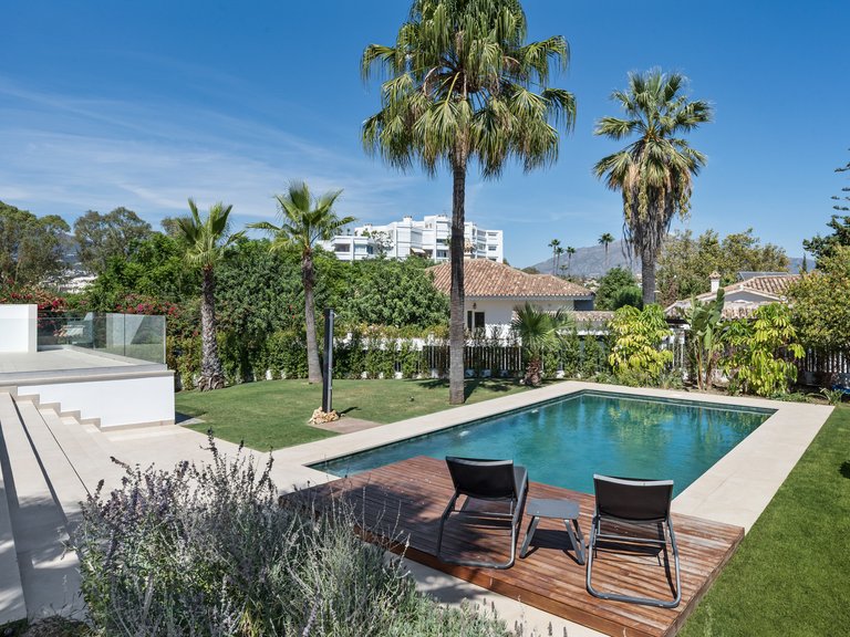 Villa for Sale in San Pedro De Alcantara Malaga 4