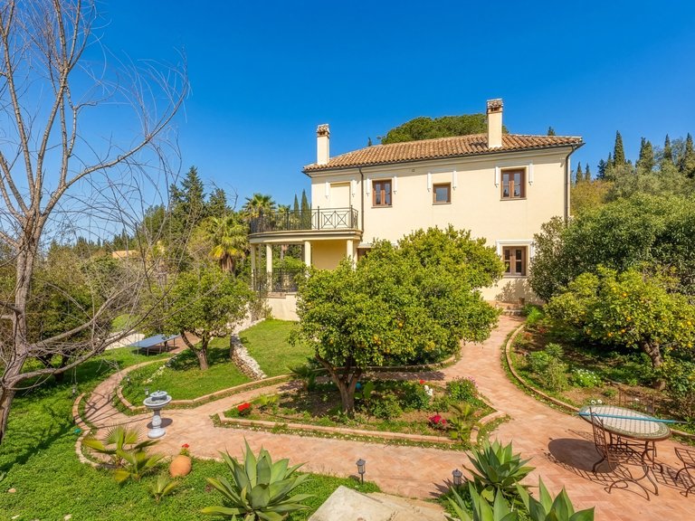 Villa for Sale in Alhaurin El Grande Malaga 57