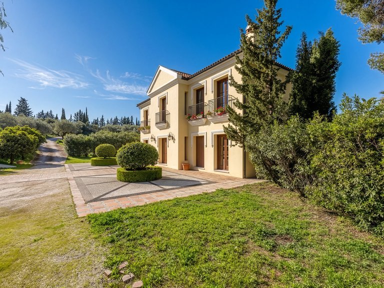 Villa for Sale in Alhaurin El Grande Malaga 55