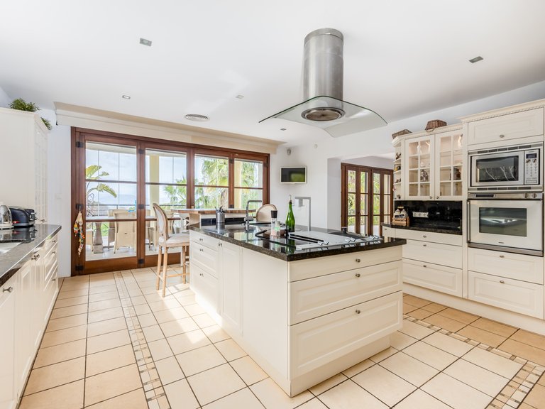 Villa for Sale in Alhaurin El Grande Malaga 5