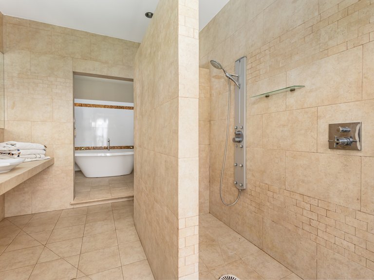 Villa for Sale in Alhaurin El Grande Malaga 34
