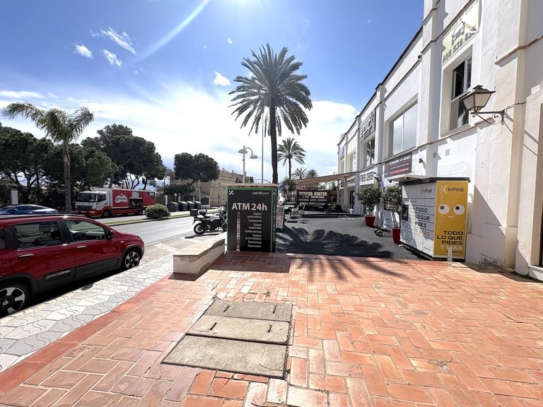 Commercial for Sale in Benalmadena Malaga 2