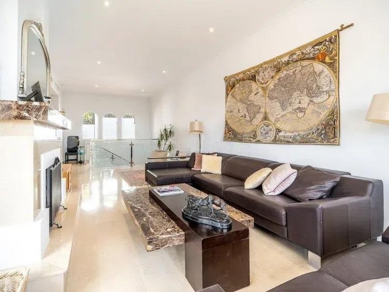 Villa for Sale in Istan Malaga 28