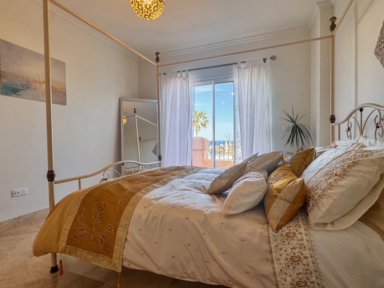 Town House for Sale in Alcaidesa Cadiz 19