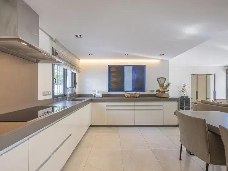 Villa for Sale in Marbella Malaga 13