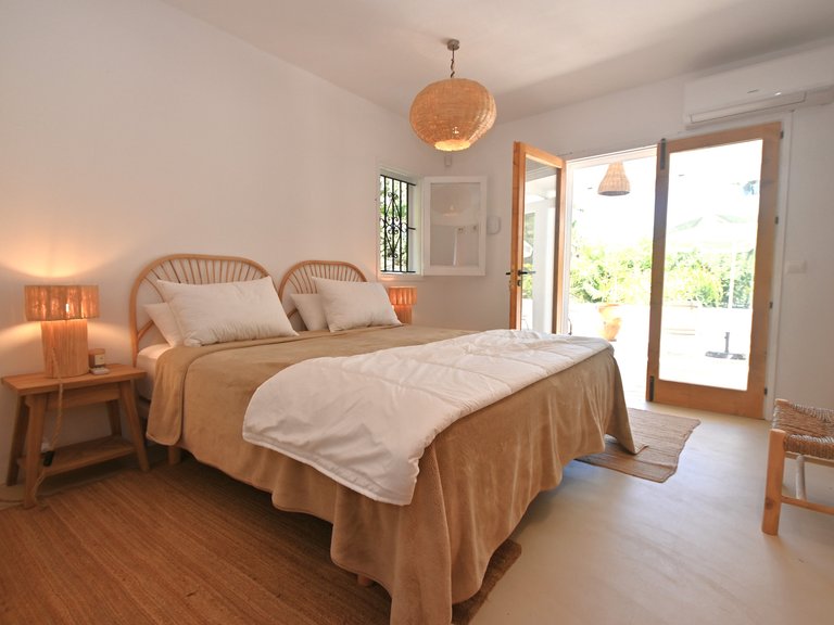 Villa for Rent in Santa Eulalia Del Río Balearic Islands 16