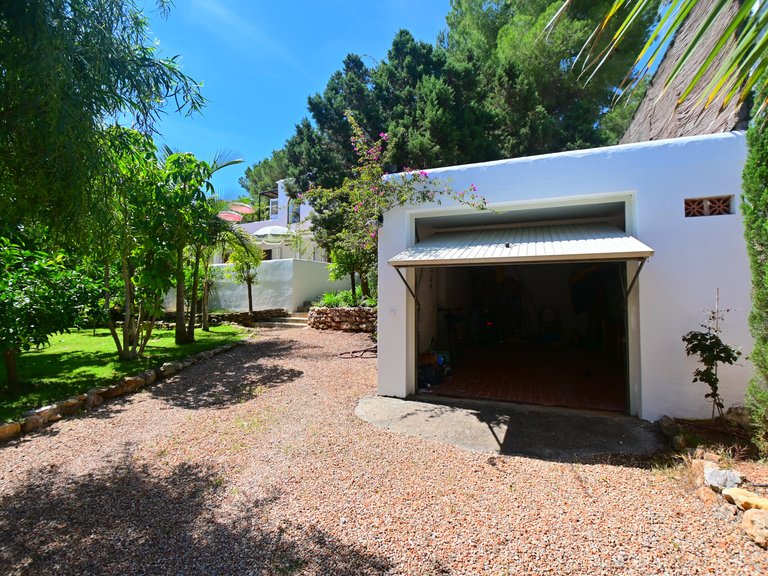 Villa for Rent in Santa Eulalia Del Río Balearic Islands 27