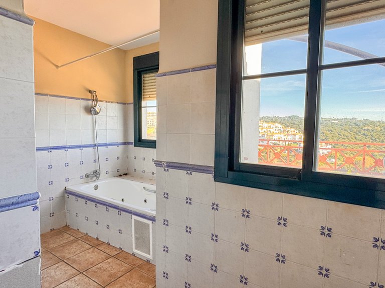 Penthouse for Sale in Alcaidesa Cadiz 16