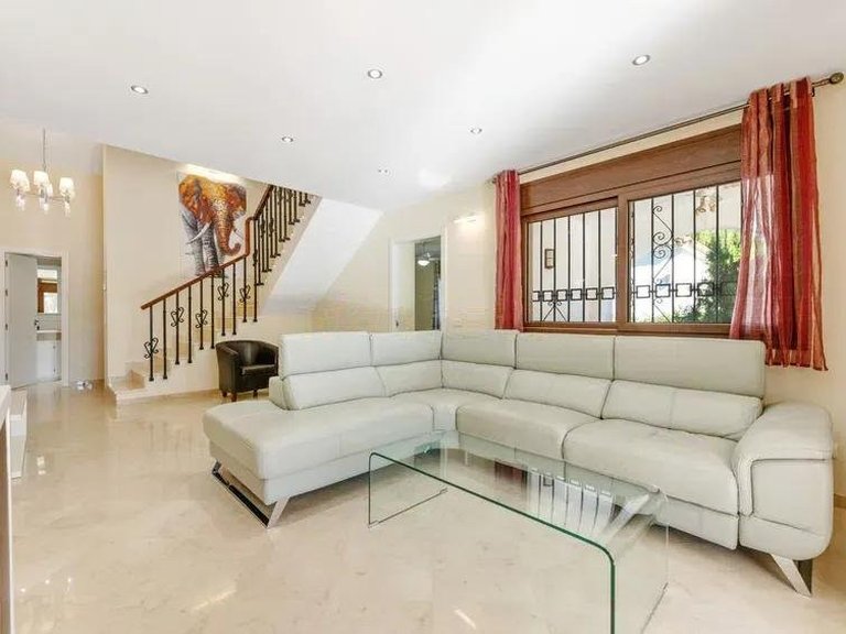 Villa for Sale in Estepona Malaga 9