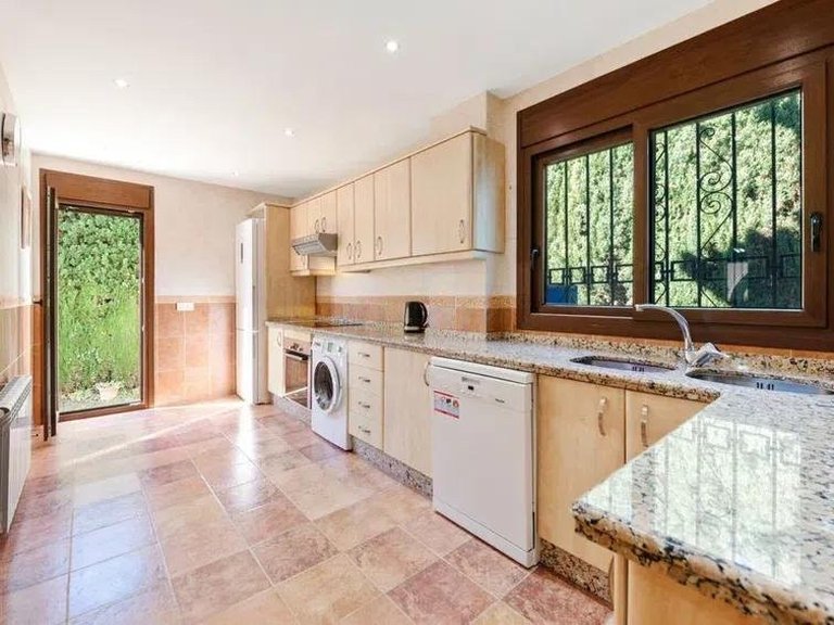 Villa for Sale in Estepona Malaga 6