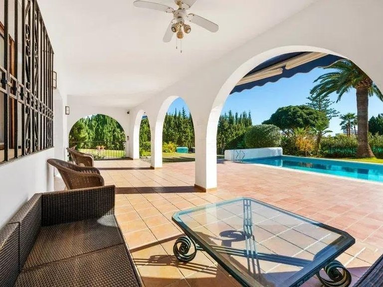 Villa for Sale in Estepona Malaga 7