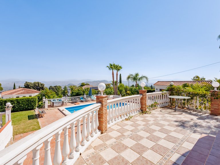 Villa for Sale in Alhaurin El Grande Malaga 10