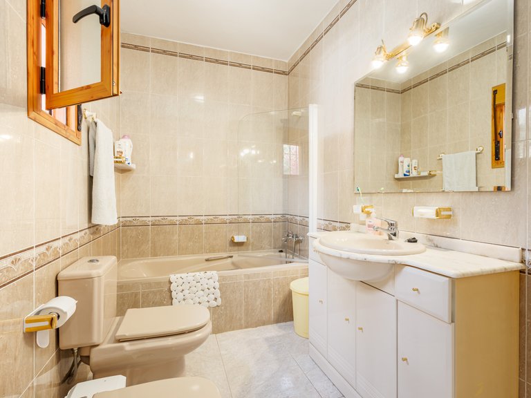 Villa for Sale in Alhaurin El Grande Malaga 53