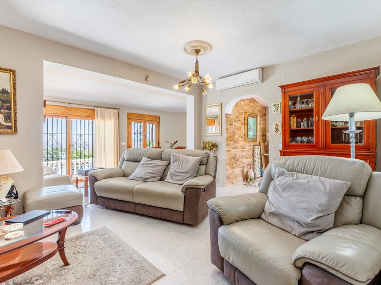 Villa for Sale in Alhaurin El Grande Malaga 5