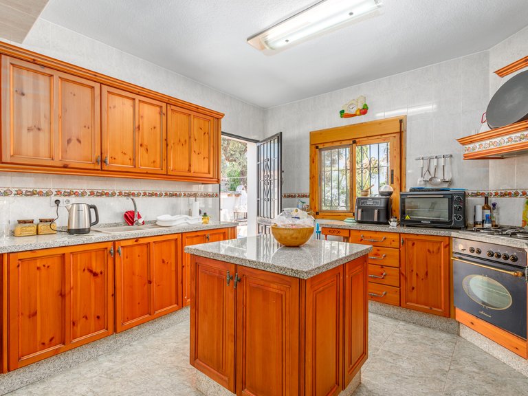 Villa for Sale in Alhaurin El Grande Malaga 48