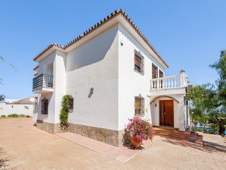 Villa for Sale in Alhaurin El Grande Malaga 57